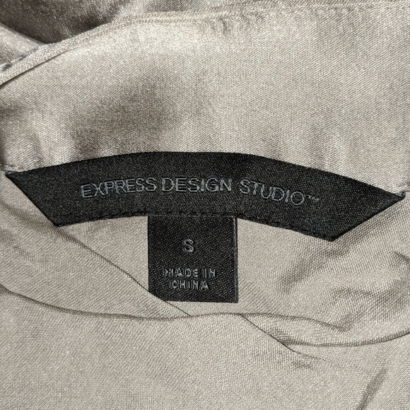 Express Silk Short Sleeve Top Small - Picture 4 of 4